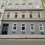 Bright And Quiet City Apartment Near Schoenbrunn