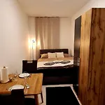 Bright And Quiet City Apartment Near Schoenbrunn