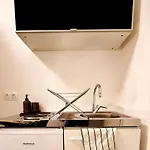 Bright And Quiet City Apartment Near Schoenbrunn