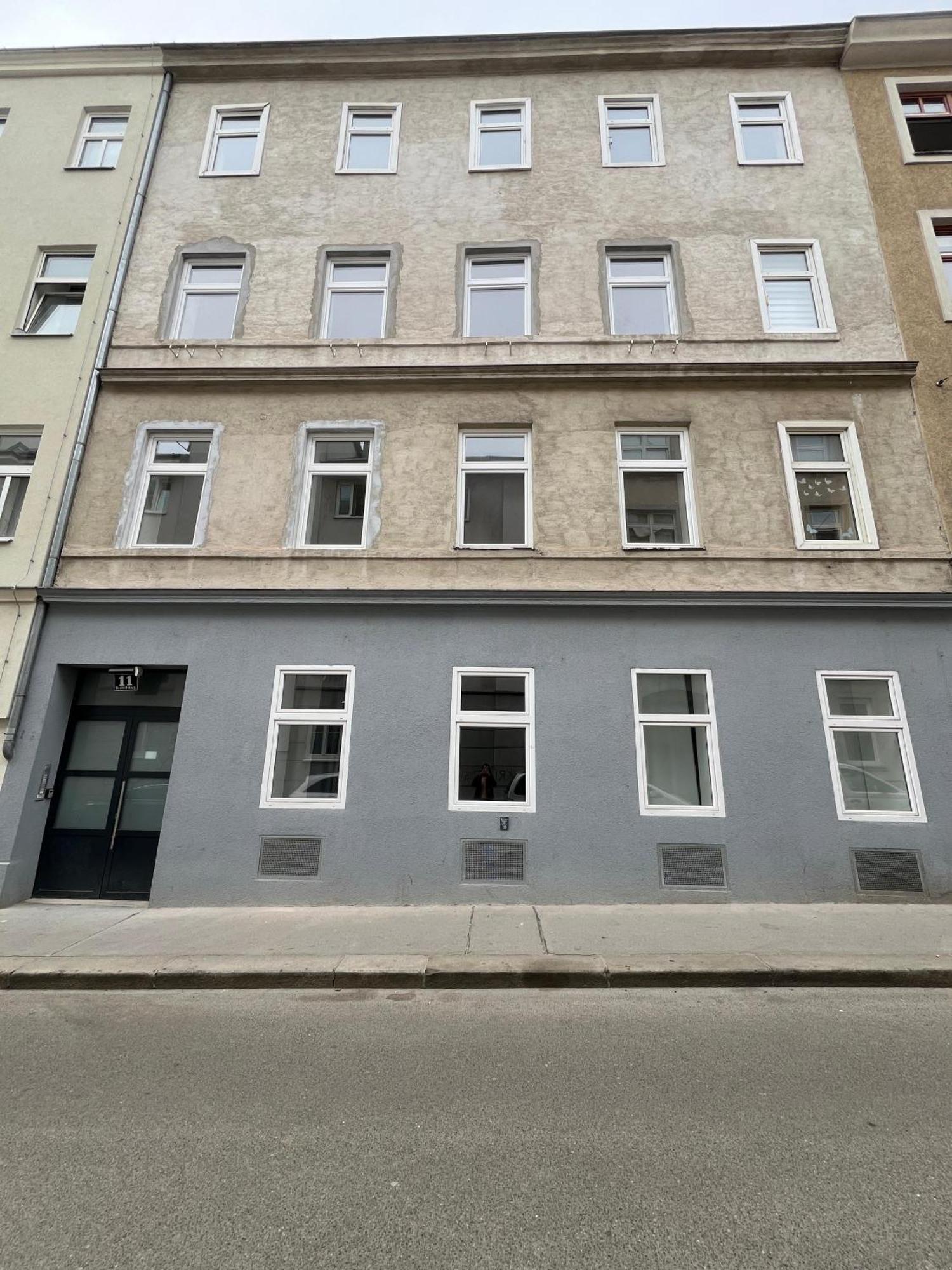 Bright And Quiet Near Schoenbrunn Apartment *