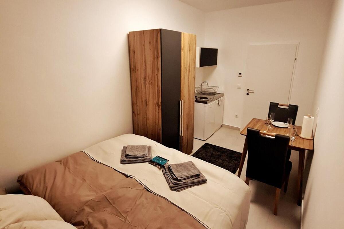 Apartment Bright And Quiet Near Schoenbrunn
