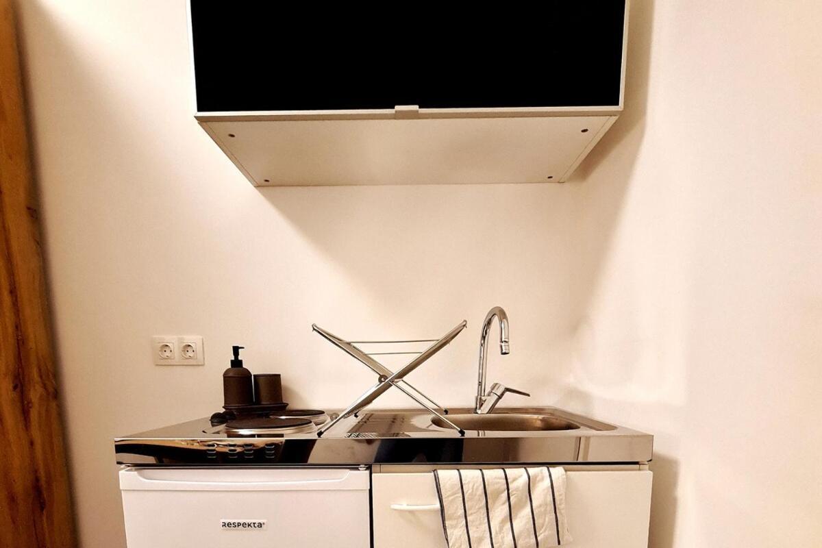 Apartment Bright And Quiet Near Schoenbrunn Wien